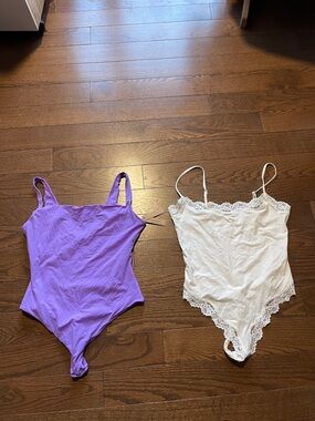 SKIMS Purple sz L, NWT and White Bodysuit Sz M, Duo